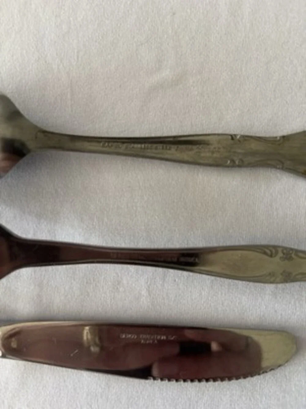 24+piece Stainless Steel Flatware Set Mixed W / Serving Utensils